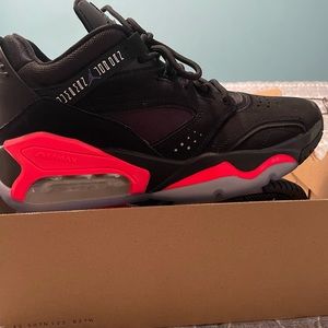 9.5 Jordan Point Lane womens sneaker